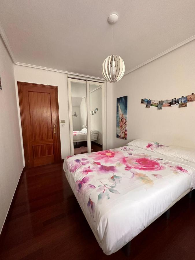 Habitaciones En Chalet Con Jardin โบโอ เด เปียลากอส ภายนอก รูปภาพ