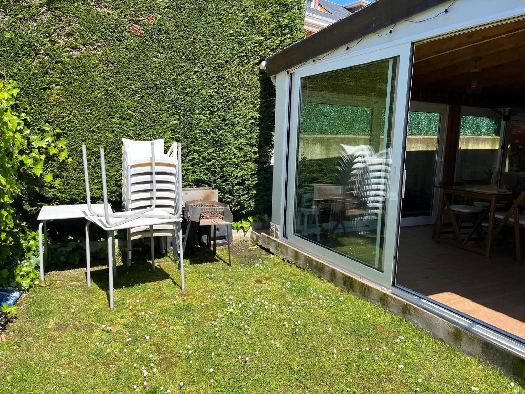 Habitaciones En Chalet Con Jardin โบโอ เด เปียลากอส ภายนอก รูปภาพ